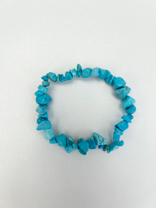 Howlite (dyed blue) chip bracelet